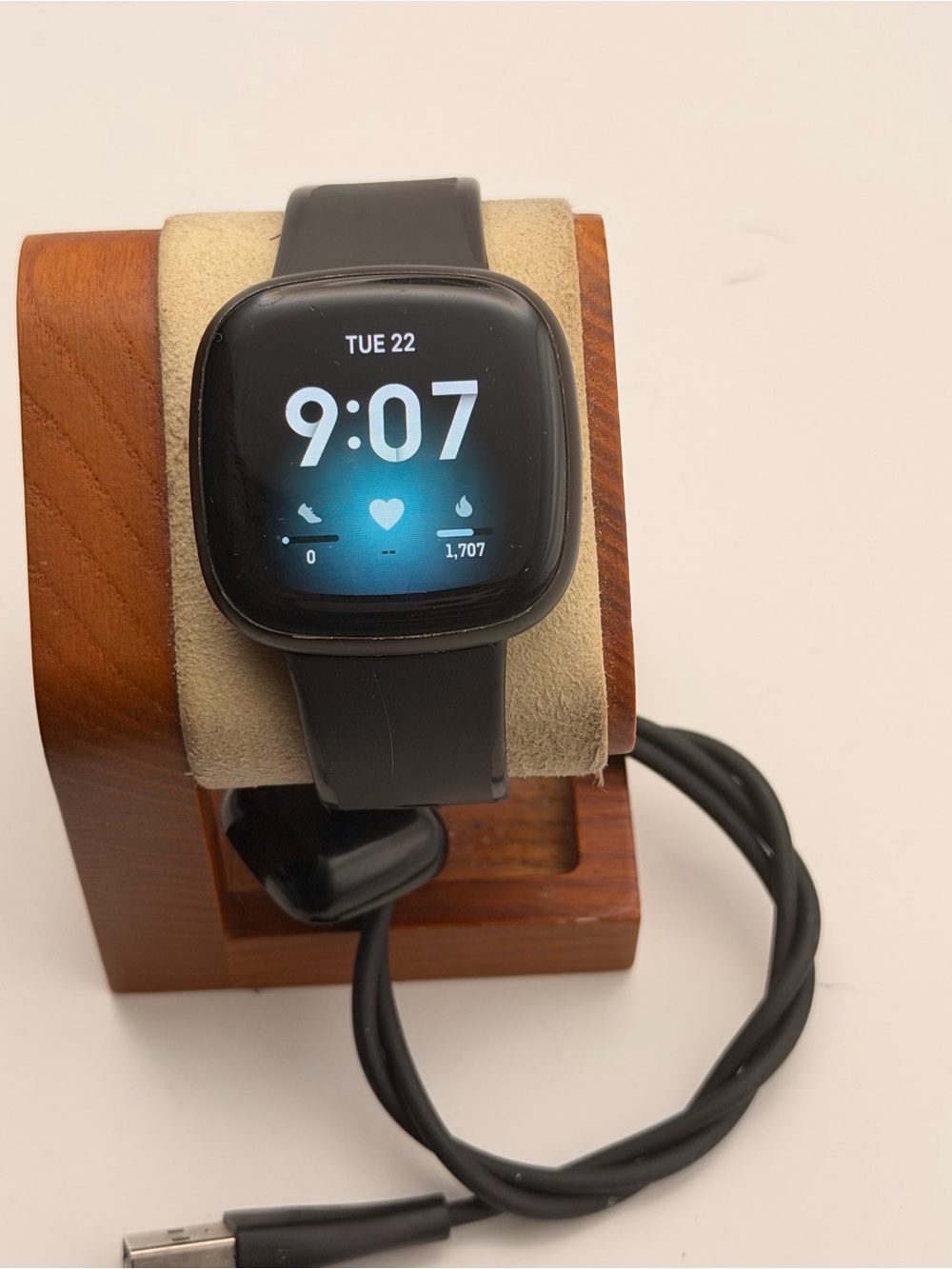 Fitbit Versa 3, Tested, Charger Included,k, Black Case, Very Good